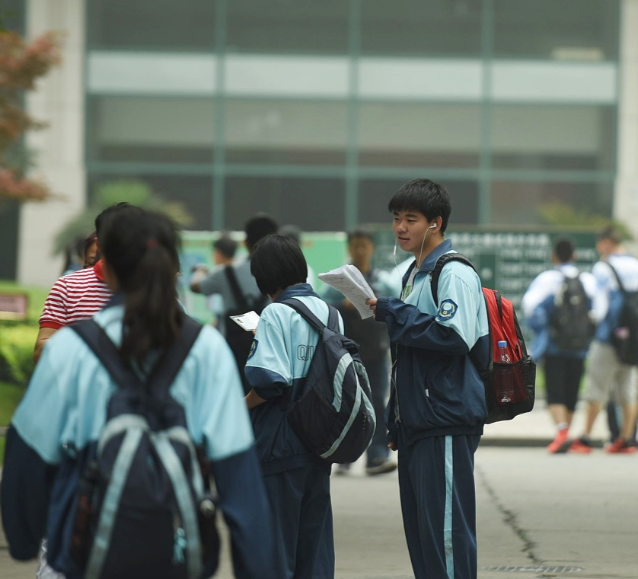 为孩子的健康发展构建一个有益的场域活跃的文明浸润孩子的心田